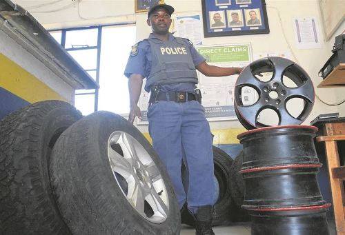 Lady Reports On Her Abusive Boyfriend To Police For Stealing After Beating Her Up On Cheating Allegation 14