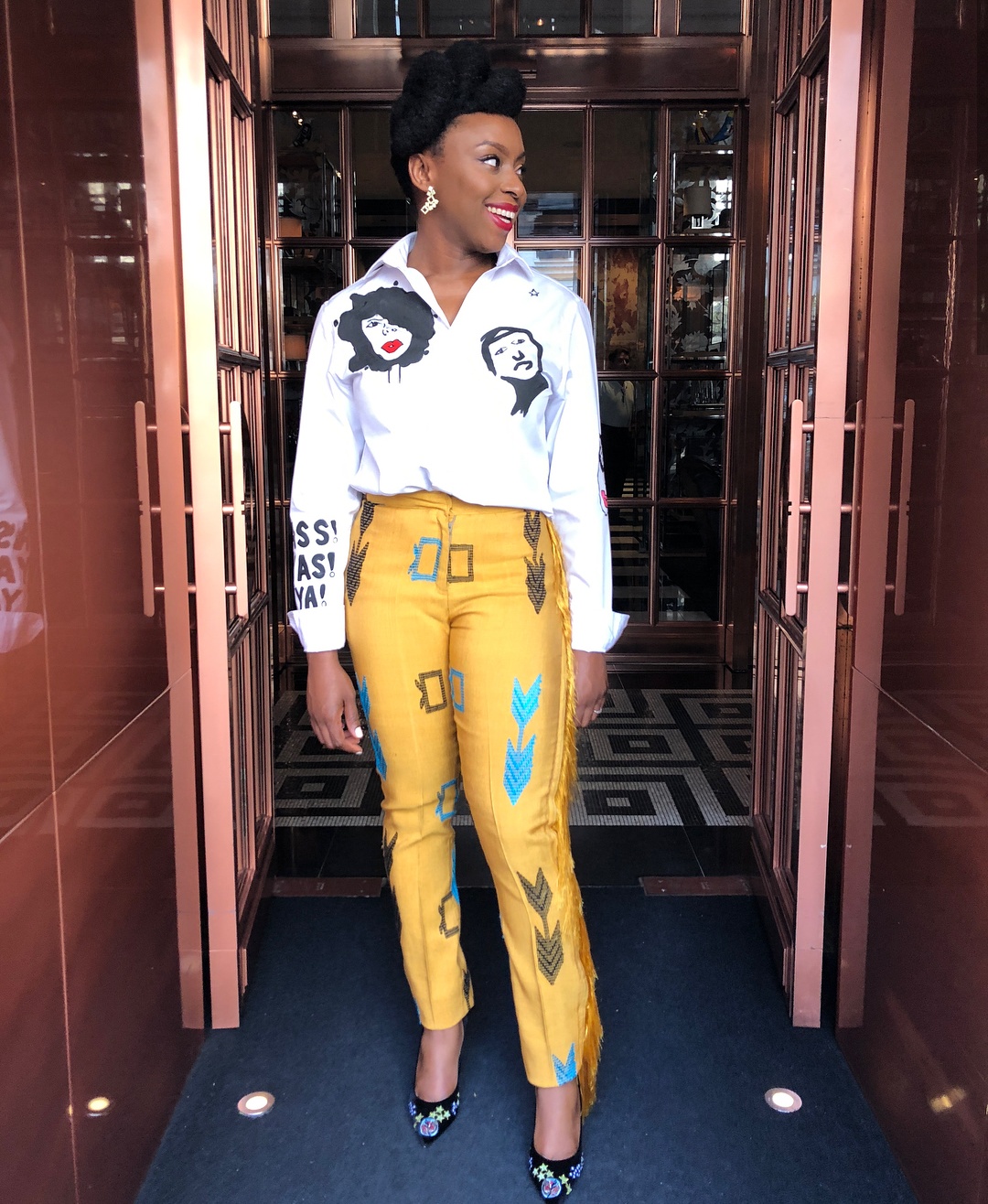 #WearNigeria! Ten Times Writer Chimamanda Adichie Slayed While Wearing Nigerian Designers 25 #WearNigeria! Ten Times Writer Chimamanda Adichie Slayed While Wearing Nigerian Designers 25