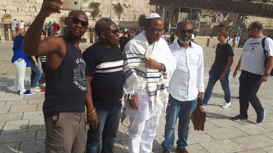 Nnamdi Kanu Is Back, He Was Seen Posing For Pictures With IPOB Members After Resurfacing In Jerusalem [Photos/Video] 27