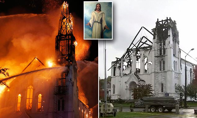 Painting Of Jesus Christ Miraculously Survives Raging Fire That Reduced A 150-Year-Old church To Shambles 10