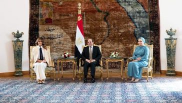 Melania Trump Visits Egypt, Tours the Famous "Pyramids of Egypt. 31