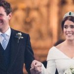 First Photos of Princess Eugenie's Simple and Classy wedding gown 5
