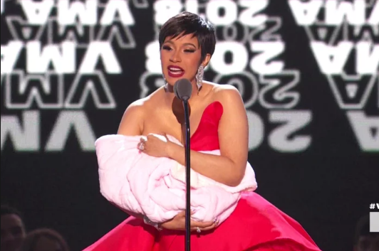 Cardi B Finally Shared A Picture Of Daughter For The First Time Since Birth 10