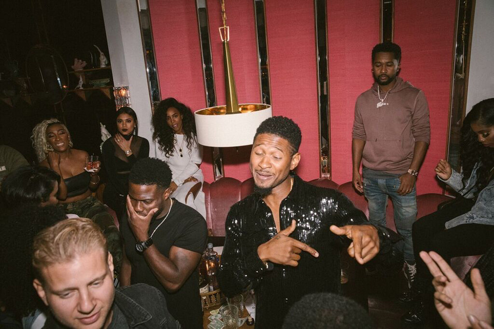 A parade of celebrities crowded in Los Angeles’ Delilah restaurant to celebrate Usher’s 40th birthday on October 14, (Photos) 11
