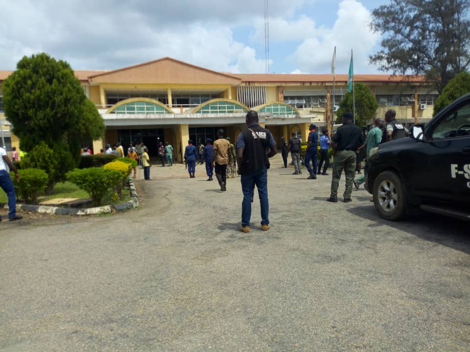 Thugs Invade Ondo Assembly, Attack Lawmakers Over Impeachment Of Speaker And Deputy 2