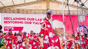 Oshiomhole Shades Governor Okorocha During Campaign Rally In Imo State 4