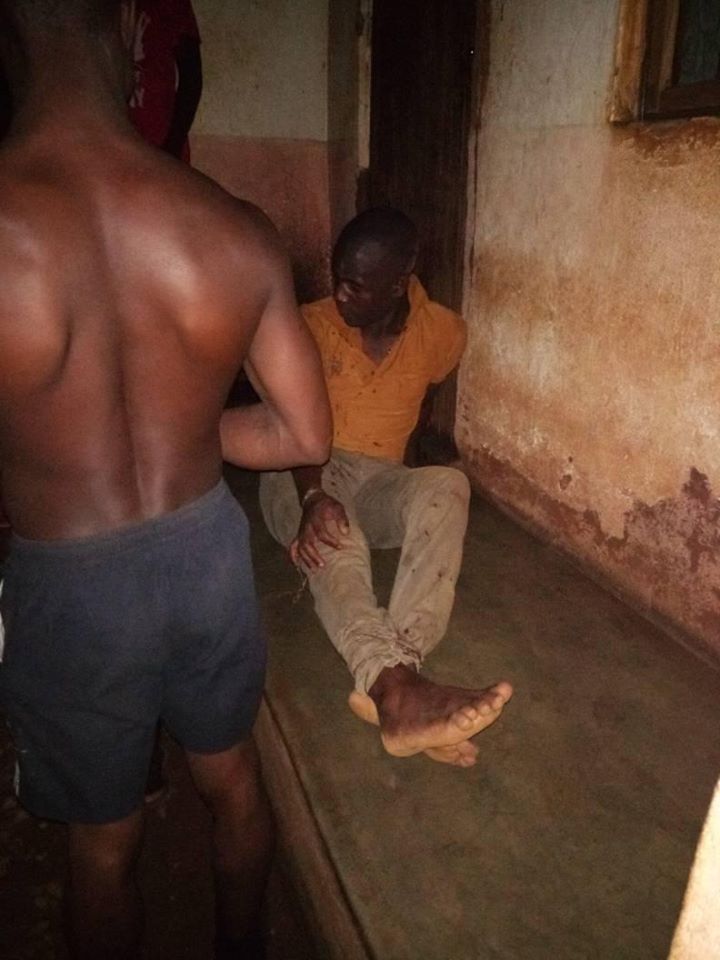 Residents Deals With Policemen After Being Caught Sleeping With Married Woman [Photo] 1