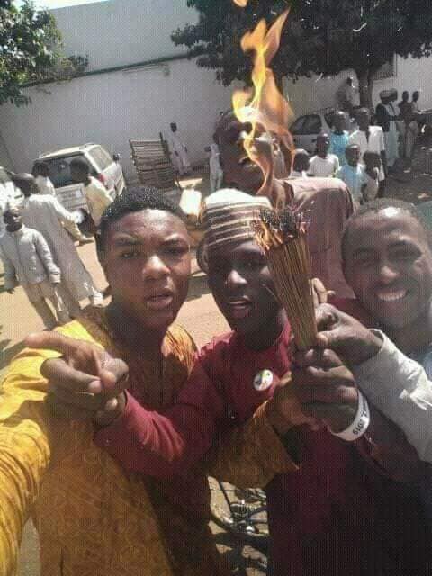 Angry Sokoto Residents Washes The Palace Of Sultan And Streets After Buhari's Campaign [Photos] 6