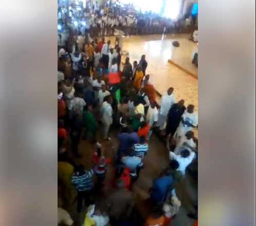 Chaos As IPOB Members Disrupt Church Service In Aba, Chases Away Politicians [Photos/Video] 2