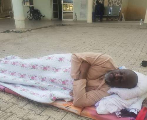 Melaye Passes A Complete Night On The Floor At DSS Medical Facility In Abuja 7