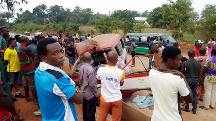 Passengers Travelling For Wedding Ceremony Killed In Fatal Accident [Photos] 2