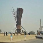 Nigerians Reacts As APC Erects Gaint Broom In Front Of City Gate, Abuja [Photos] 10