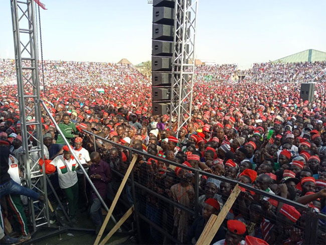 Photos Of PDP Supporters Who Collapsed During Atiku’s Overcrowded Campaign Rally In Kano 5