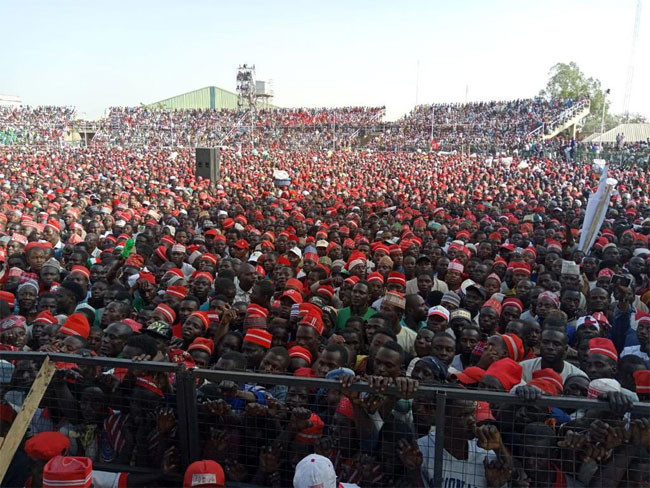 Photos Of PDP Supporters Who Collapsed During Atiku’s Overcrowded Campaign Rally In Kano 4