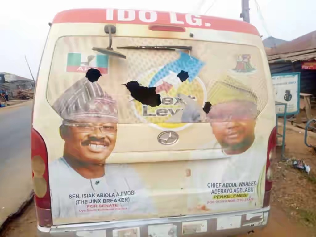 Thugs Invades Home Of APC Reps Candidate, Destroys Cars, Kills And Injures Many [Photos] 1