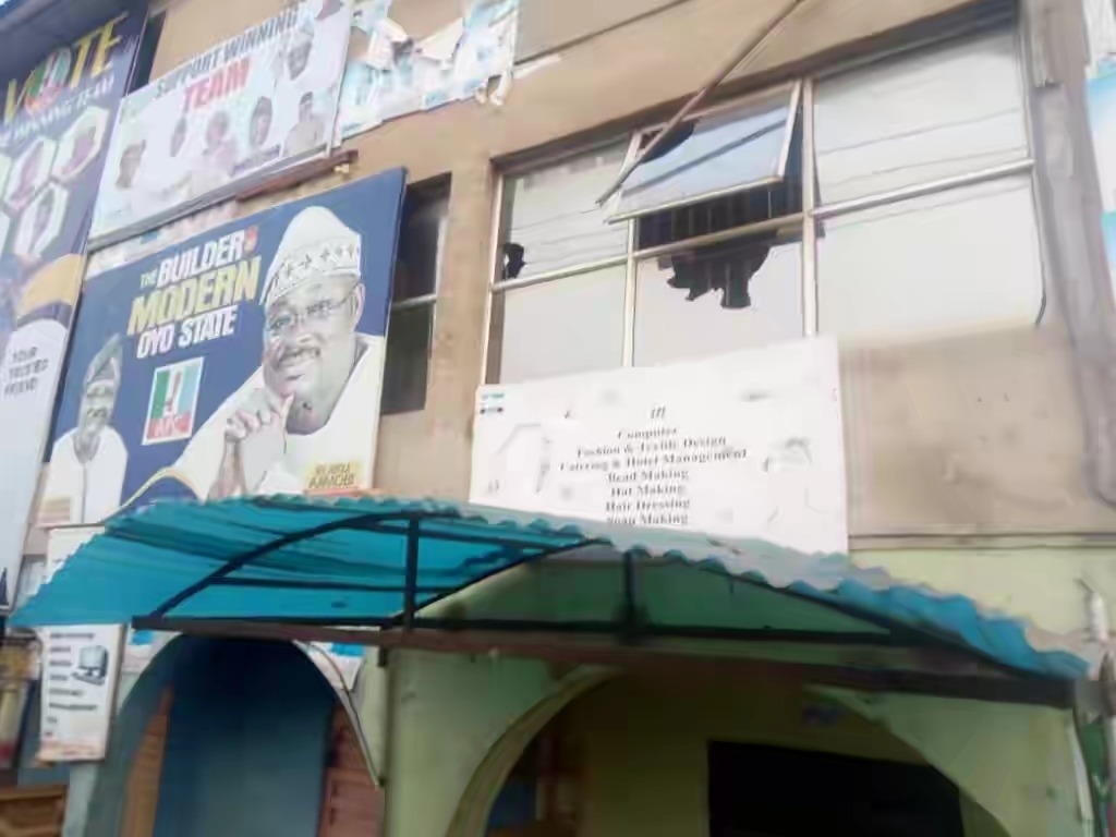 Thugs Invades Home Of APC Reps Candidate, Destroys Cars, Kills And Injures Many [Photos] 2