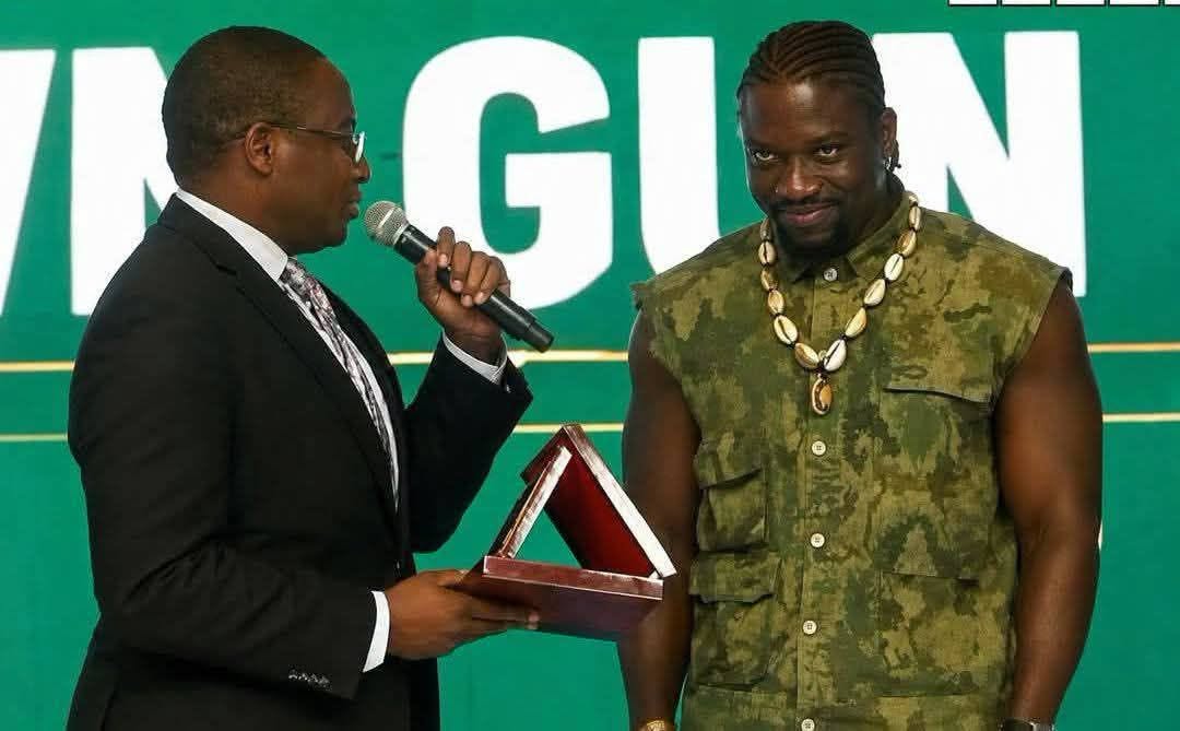 NBA Presents Award To VeryDarkMan At Annual Conference In Port Harcourt [Video]
